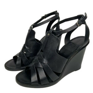 POUR la Victoire leather wedge sandals.